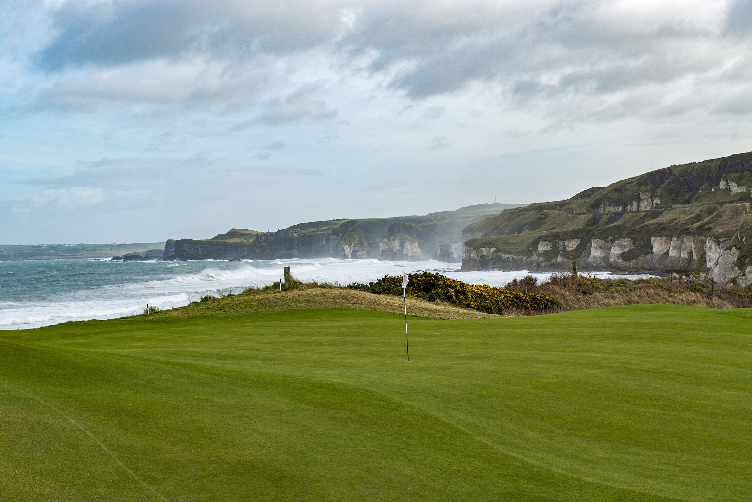 An der nördlichen Küste von Nord Irland liegt der ©Royal Portrush Golf Club An der nördlichen Küste von Nord Irland liegt der ©Royal Portrush Golf Club