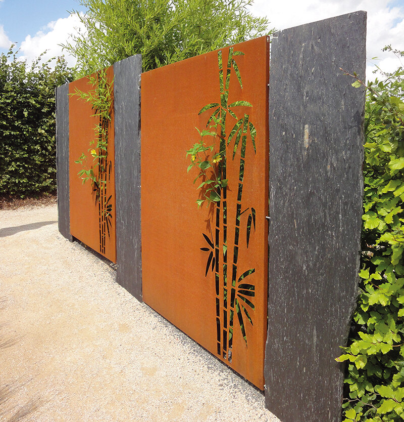 Sichtschutzwand aus Metall