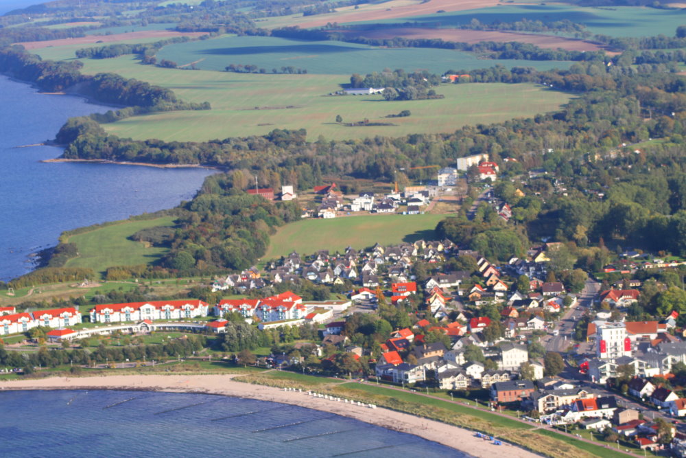 Baugrundstück komplett erschlossen zu verkaufen (Die Bildrechte liegen bei dem Verfasser der Mitteilung.) Baugrundstück komplett erschlossen zu verkaufen (Die Bildrechte liegen bei dem Verfasser der Mitteilung.)
