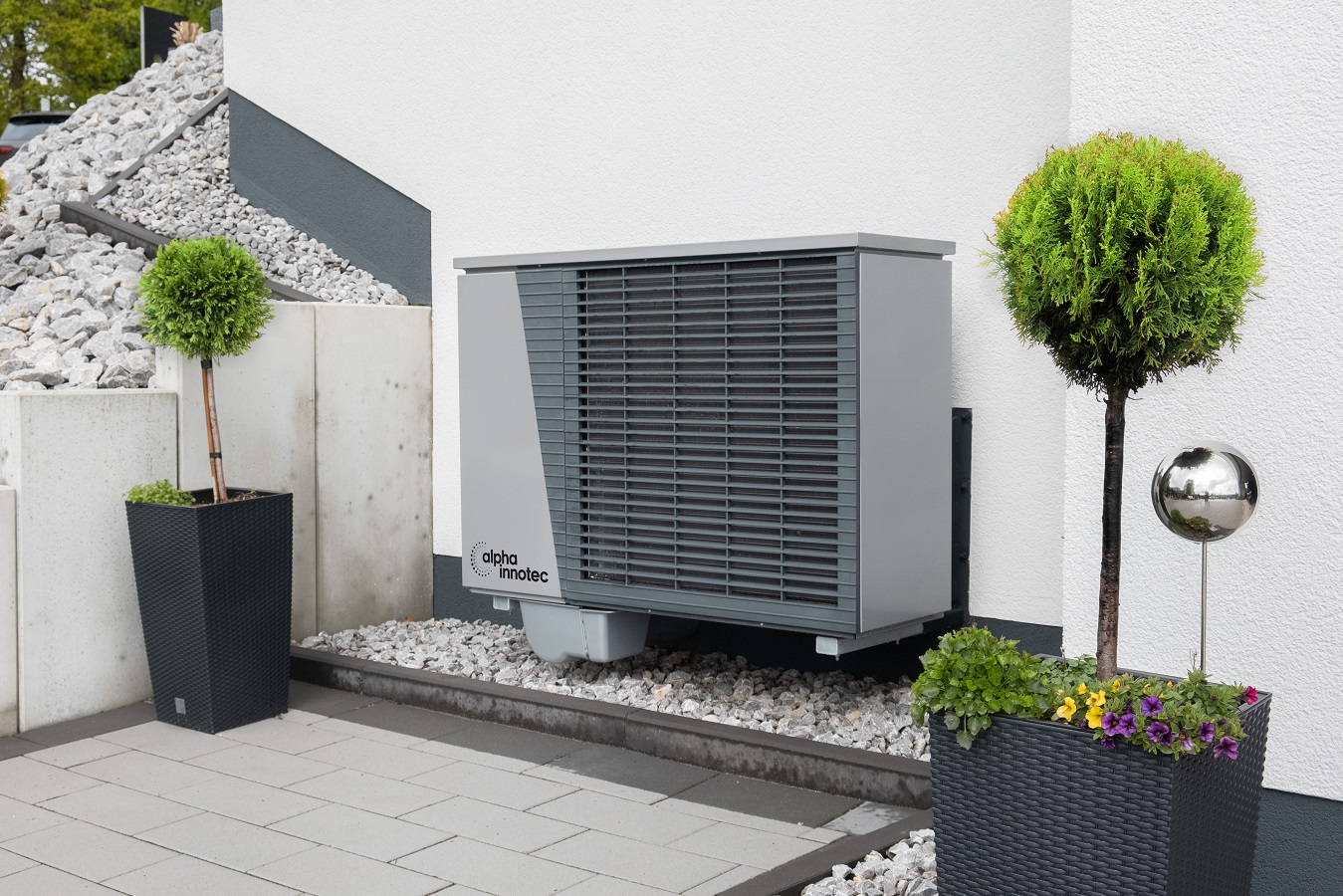 Die neue Wärmepumpe Hybrox von alpha innotec Die neue Wärmepumpe Hybrox von alpha innotec