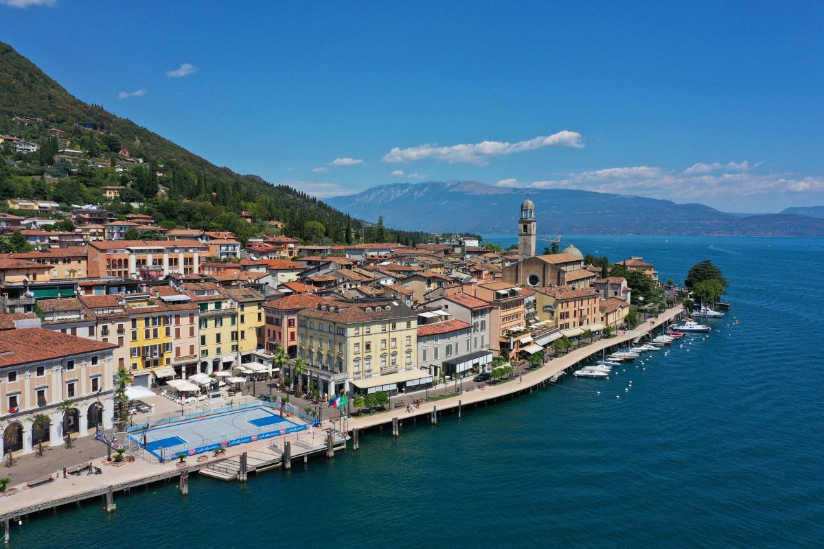 Salò am Gardasee (© Rainer Gerigk, gardasee.de) Salò am Gardasee (© Rainer Gerigk, gardasee.de)