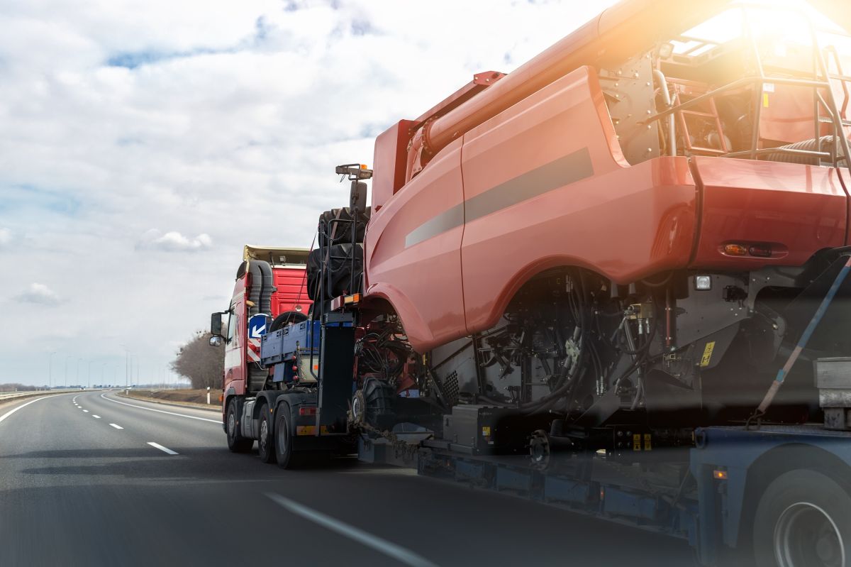 Wie Sie Schwer- und Übermaßtransporte nach Armenien problemlos meistern (© )