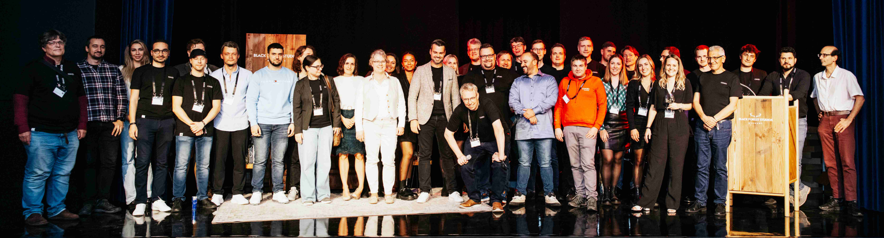 Das OXID-Team zur Jubiläumsfeier Ende Oktober in den Black Forest Studios. (Foto: OXID/Felix Risch) (Die Bildrechte liegen bei dem Verfasser der Mitteilung.) Das OXID-Team zur Jubiläumsfeier Ende Oktober in den Black Forest Studios. (Foto: OXID/Felix Risch) (Die Bildrechte liegen bei dem Verfasser der Mitteilung.)