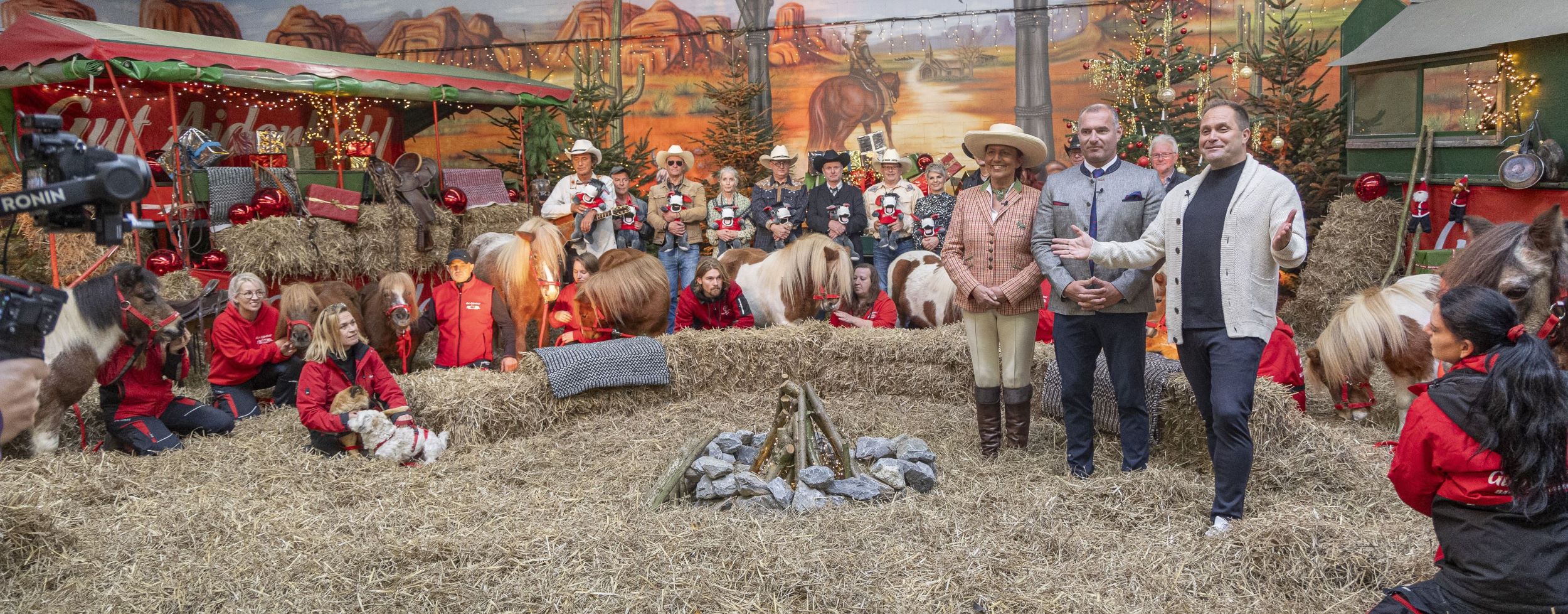 Weihnachten auf Gut Aiderbichl im Country- u. Westernstyle (Die Bildrechte liegen bei dem Verfasser der Mitteilung.)