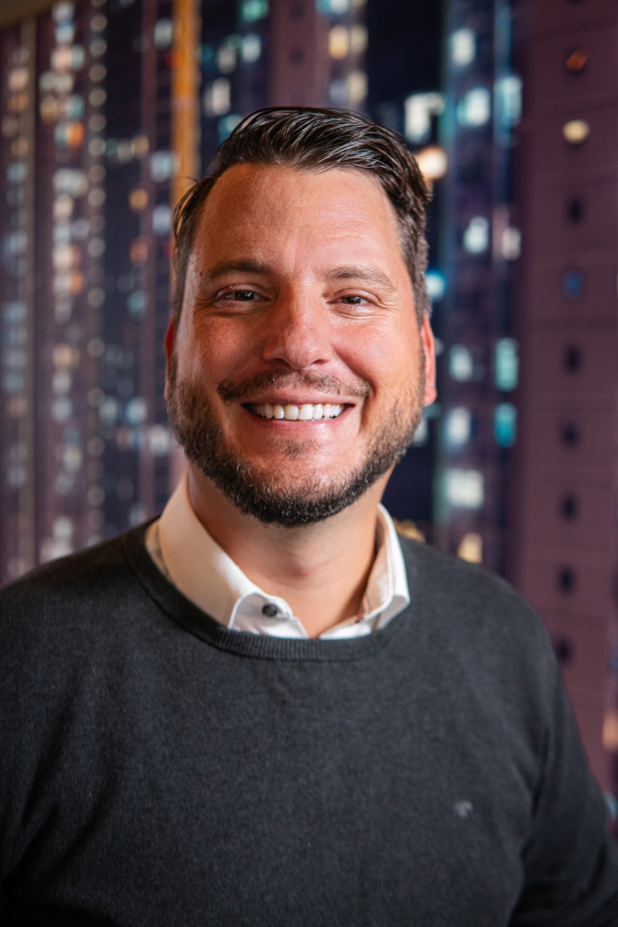 Julian Knöpfle, Inhaber
