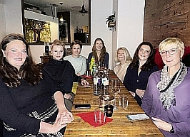Unternehmerinnen-Treffen in der Byliny Bar - Rechte bei DIE FAMILIENUNTERNEHMER