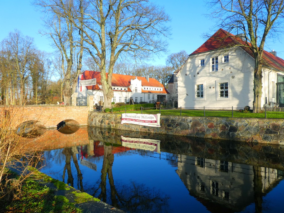 Feste feiern auf Wasserschloss Mellenthin im Mittelpunkt der Insel Usedom Feste feiern auf Wasserschloss Mellenthin im Mittelpunkt der Insel Usedom