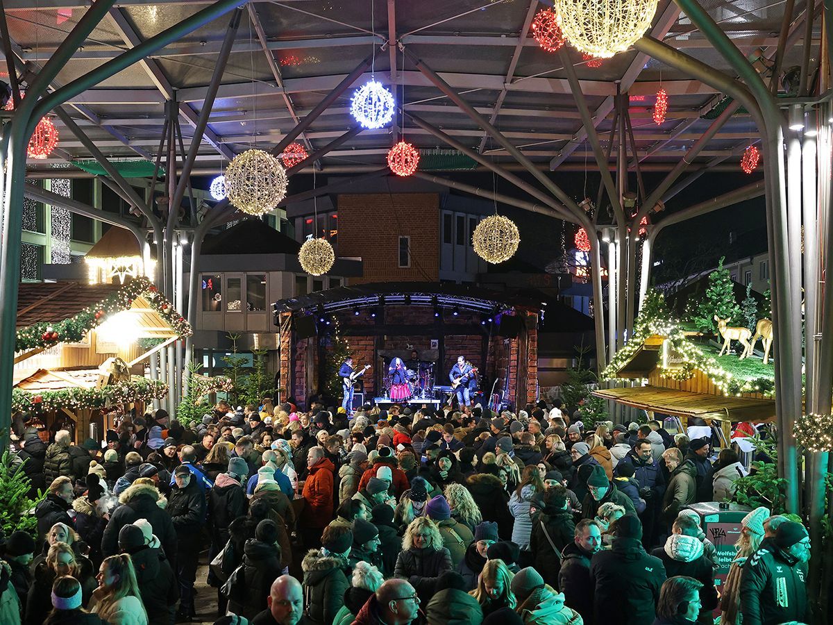 Wolfsburger Weihnachtsmarkt 2022 (© WMG Wolfsburg)