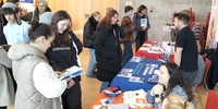 AUF IN DIE WELT Messe in Hamburg – Viel Interesse (Stiftung Völkerverständigung) AUF IN DIE WELT Messe in Hamburg – Viel Interesse (Stiftung Völkerverständigung)