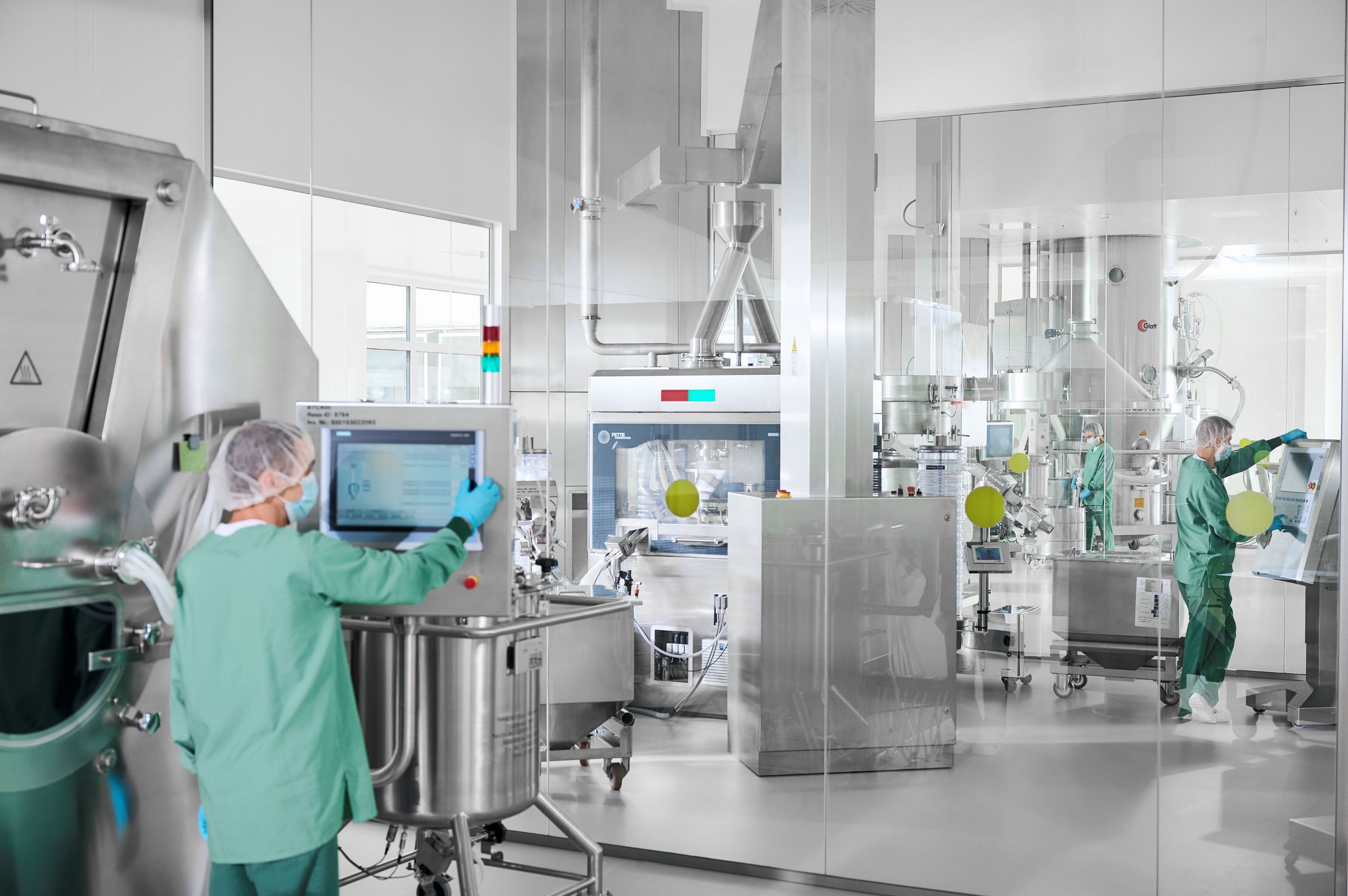 Solida-Produktion im neuen Produktionsgebäude bei Aenova am Standort Tittmoning (Foto: Aenova) (Die Bildrechte liegen bei dem Verfasser der Mitteilung.) Solida-Produktion im neuen Produktionsgebäude bei Aenova am Standort Tittmoning (Foto: Aenova) (Die Bildrechte liegen bei dem Verfasser der Mitteilung.)