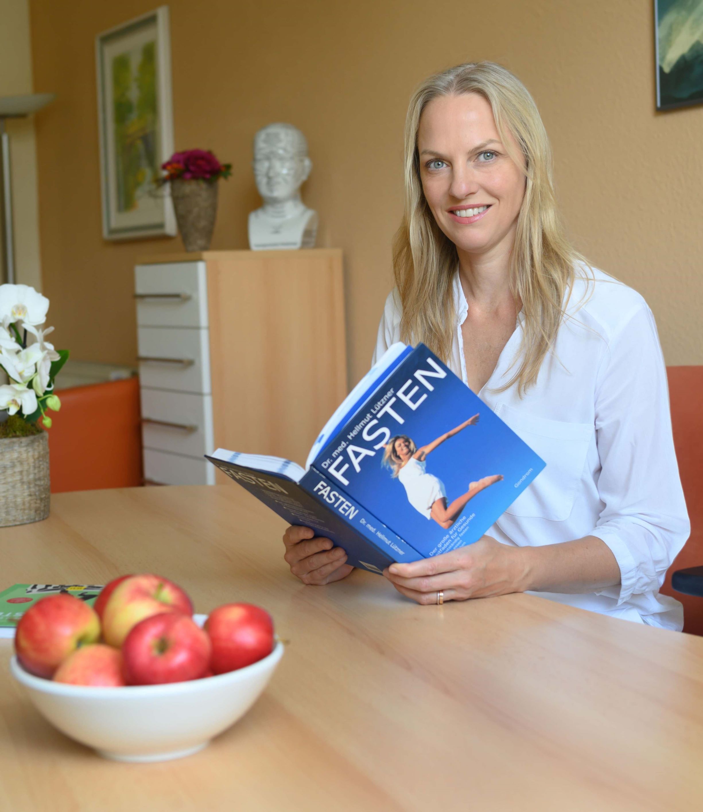 Heilpraktikerin Nadine Maltha ist Fasten-Expertin mit jahrelanger Erfahrung (Die Bildrechte liegen bei dem Verfasser der Mitteilung.) Heilpraktikerin Nadine Maltha ist Fasten-Expertin mit jahrelanger Erfahrung (Die Bildrechte liegen bei dem Verfasser der Mitteilung.)