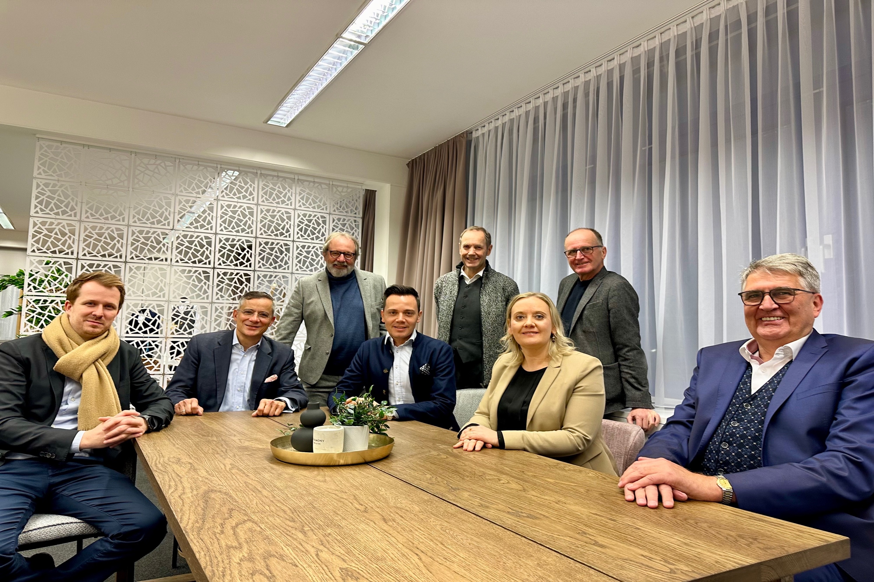 Fritz Dickamp, Rolf Slickers, Stephan Gerhard, Wolf-Thomas Karl, Geert Böttger, Sandra Rochnowski, Rolf Heimann und Jürgen Diener. Fritz Dickamp, Rolf Slickers, Stephan Gerhard, Wolf-Thomas Karl, Geert Böttger, Sandra Rochnowski, Rolf Heimann und Jürgen Diener.