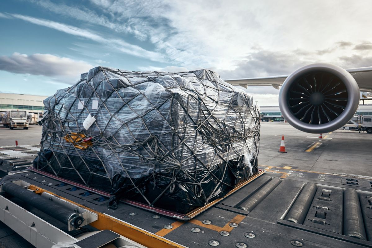 Von Wolken umhüllt: Die faszinierende Welt des Luftfrachttransports nach Turkmenistan. (© ) Von Wolken umhüllt: Die faszinierende Welt des Luftfrachttransports nach Turkmenistan. (© )
