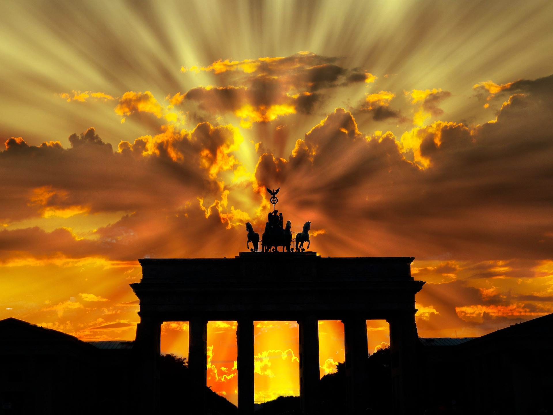 Freie Trauungen in Berlin: Einzigartige Liebe, individuelle Orte, charismatische Trauredner.