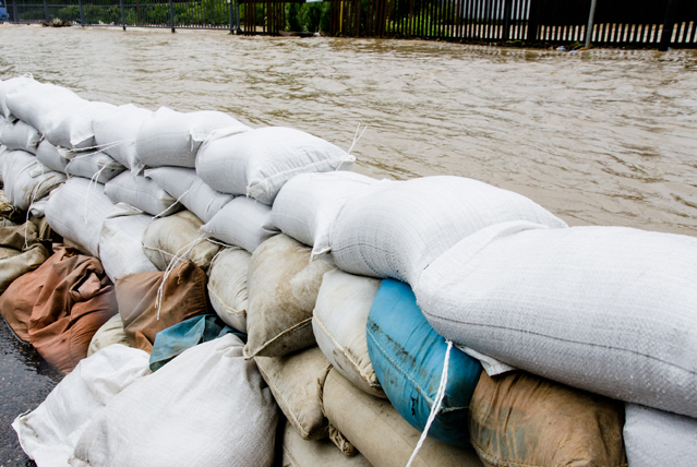 Die oberste Regel bei Hochwasser lautet, sich selbst nicht in Gefahr zu bringen. (Bildquelle: ERGO Group) Die oberste Regel bei Hochwasser lautet, sich selbst nicht in Gefahr zu bringen. (Bildquelle: ERGO Group)
