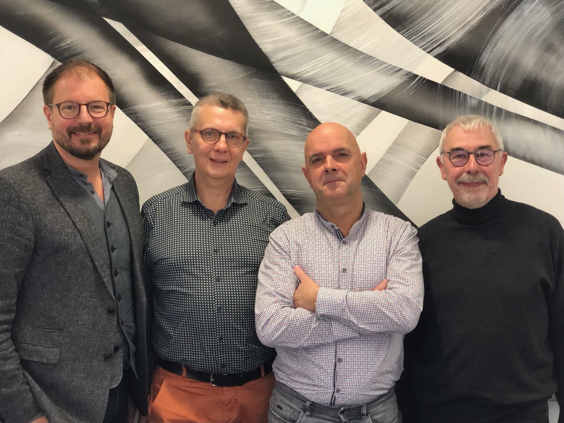 V.l.n.r: Luigi Argentato (GF Grouplink), Matthias März& Gunther Dietrich (GF apia), Jochen Böhmchen (Die Bildrechte liegen bei dem Verfasser der Mitteilung.) V.l.n.r: Luigi Argentato (GF Grouplink), Matthias März& Gunther Dietrich (GF apia), Jochen Böhmchen (Die Bildrechte liegen bei dem Verfasser der Mitteilung.)