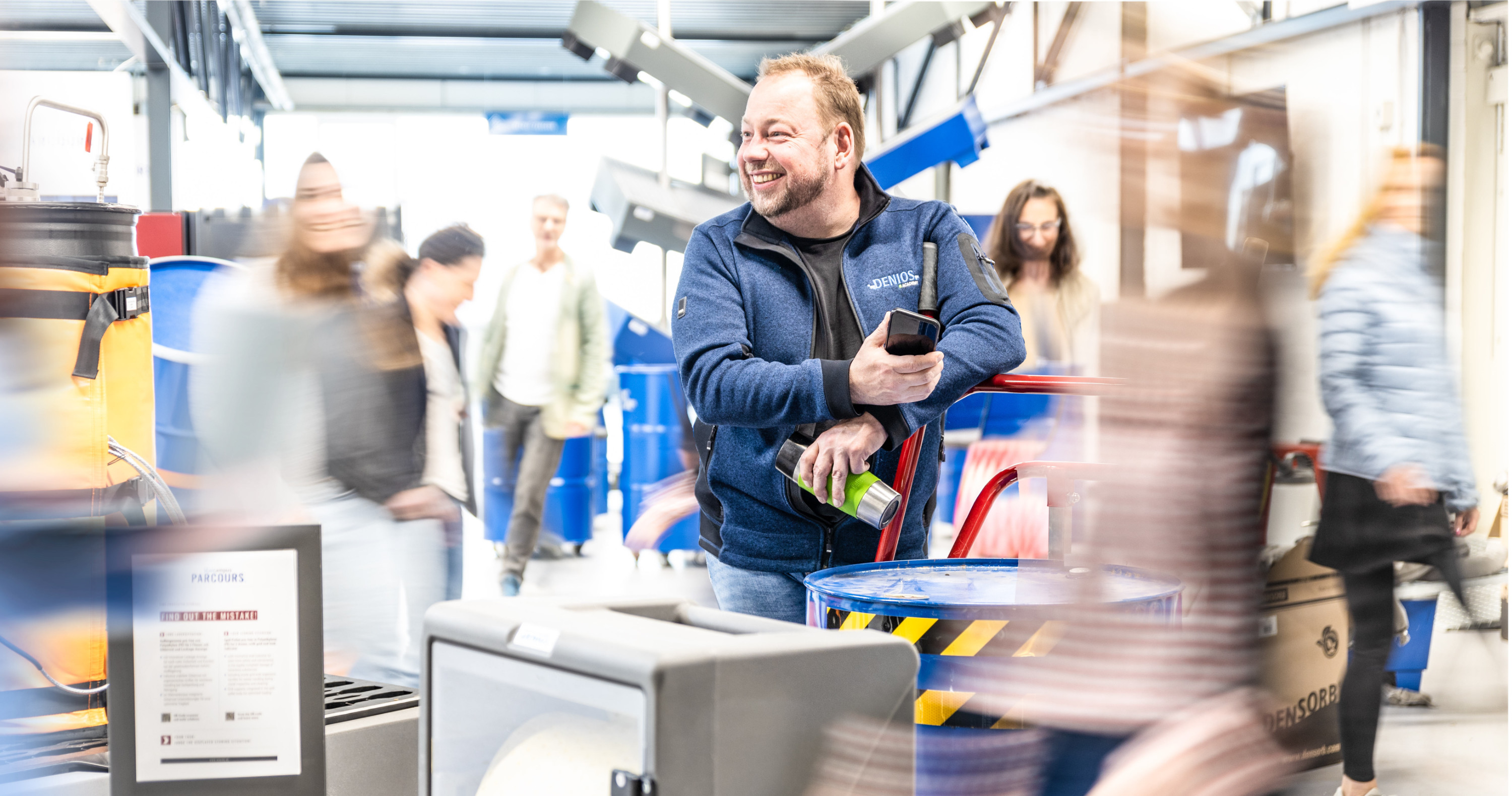 Die Messehallen im Land sind sein zweites Zuhause: Event-Manager Tim Frischholz von DENIOS (Die Bildrechte liegen bei dem Verfasser der Mitteilung.) Die Messehallen im Land sind sein zweites Zuhause: Event-Manager Tim Frischholz von DENIOS (Die Bildrechte liegen bei dem Verfasser der Mitteilung.)