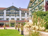 Hotelzufahrt (c) Marcel Peda (Hotel Das Ludwig) Hotelzufahrt (c) Marcel Peda (Hotel Das Ludwig)
