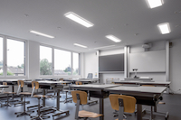 Klassenräume brauchen homogenes und blendfreies Licht. (Foto: licht.de/Trilux) Klassenräume brauchen homogenes und blendfreies Licht. (Foto: licht.de/Trilux)
