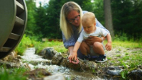 Kinderwelt im Freien (c) Raw Media (TV Olang)