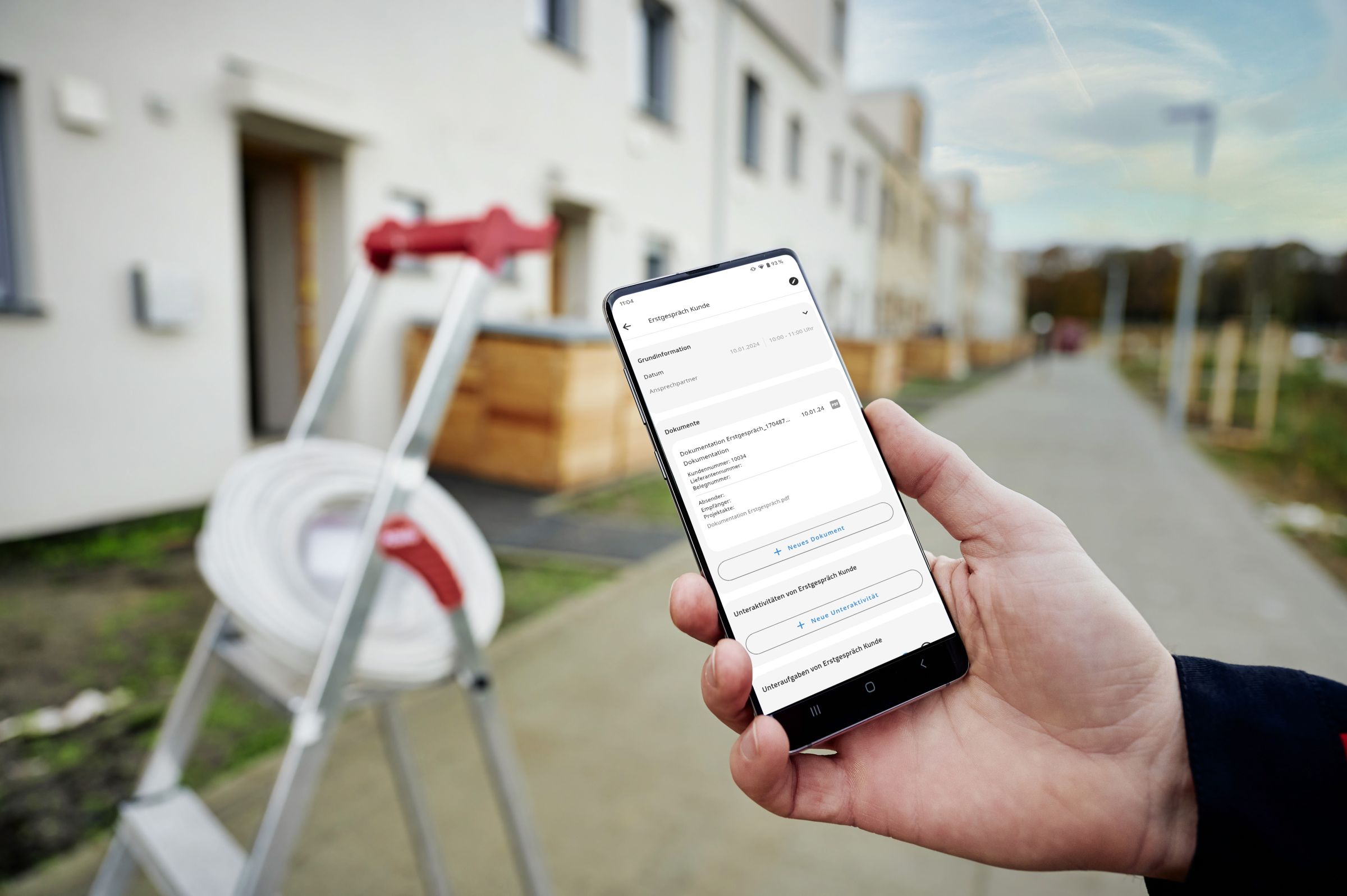 Mobiles CRM von pds Mitarbeiter (Bildquelle: Bild: Carsten Heidmann, Screenshot: pds GmbH)