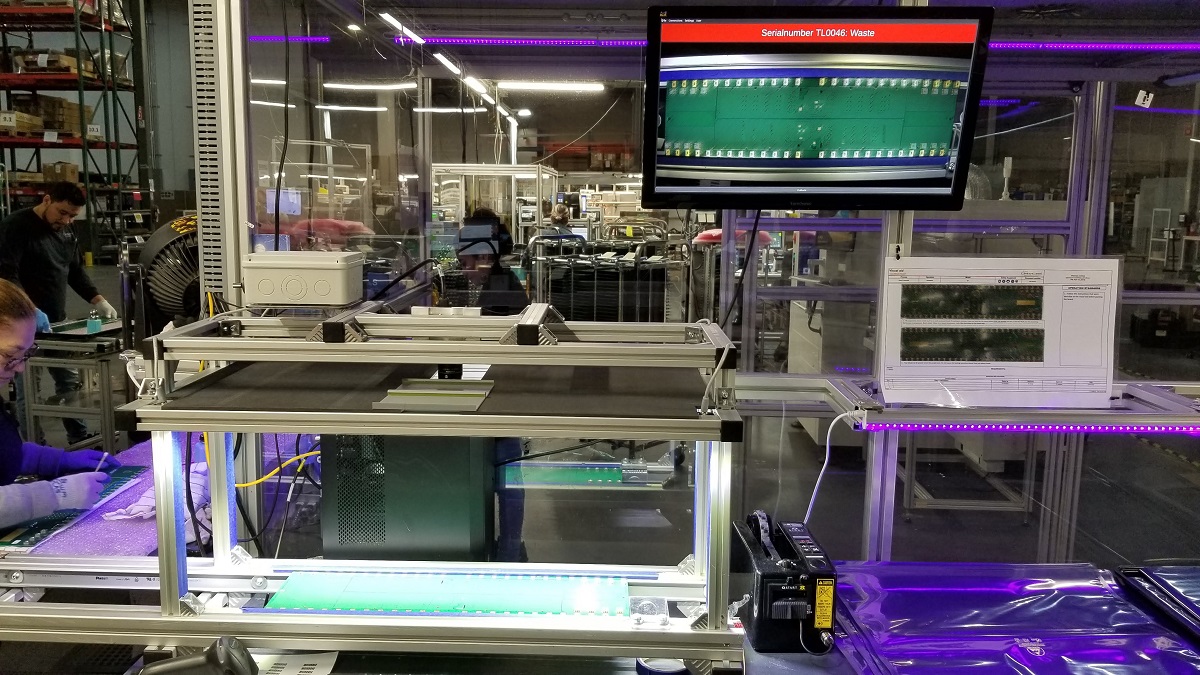 Elektronikfabrik Limtronik setzt auf KI zur Qualitätskontrolle von Platinen (Die Bildrechte liegen bei dem Verfasser der Mitteilung.) Elektronikfabrik Limtronik setzt auf KI zur Qualitätskontrolle von Platinen (Die Bildrechte liegen bei dem Verfasser der Mitteilung.)