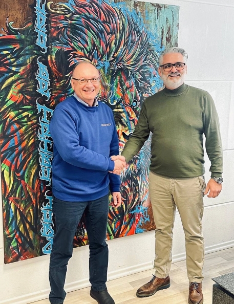 Frank Knauer und Antonio Pacifico/ Autohaus Franz (Die Bildrechte liegen bei dem Verfasser der Mitteilung.) Frank Knauer und Antonio Pacifico/ Autohaus Franz (Die Bildrechte liegen bei dem Verfasser der Mitteilung.)