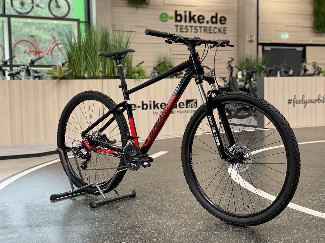 Zum schuhplus-Jubiläum gibt es auch ein Mountainbike von Zweirad Hackmann aus Dörpen zu gewinnen (Die Bildrechte liegen bei dem Verfasser der Mitteilung.) Zum schuhplus-Jubiläum gibt es auch ein Mountainbike von Zweirad Hackmann aus Dörpen zu gewinnen (Die Bildrechte liegen bei dem Verfasser der Mitteilung.)