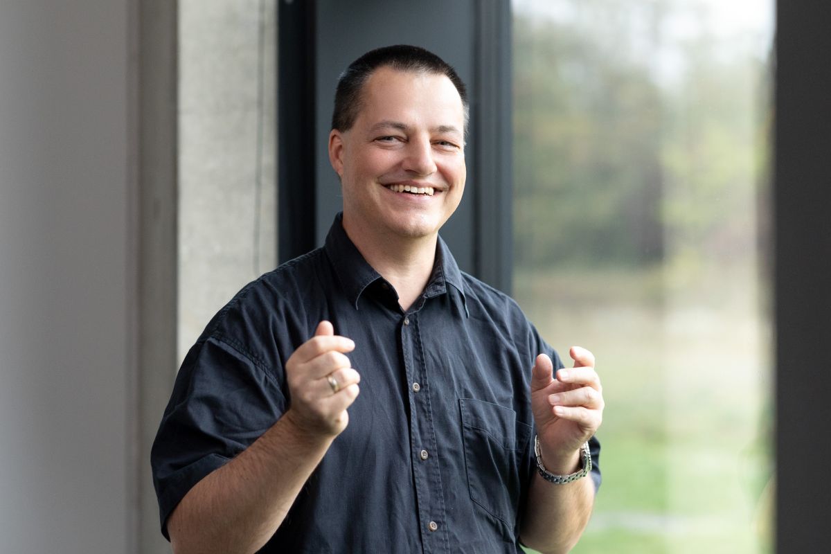 Alexander Nastasi - Gründer der deutschen KI-Agentur Nastel.de (© Marketing Nastasi) Alexander Nastasi - Gründer der deutschen KI-Agentur Nastel.de (© Marketing Nastasi)
