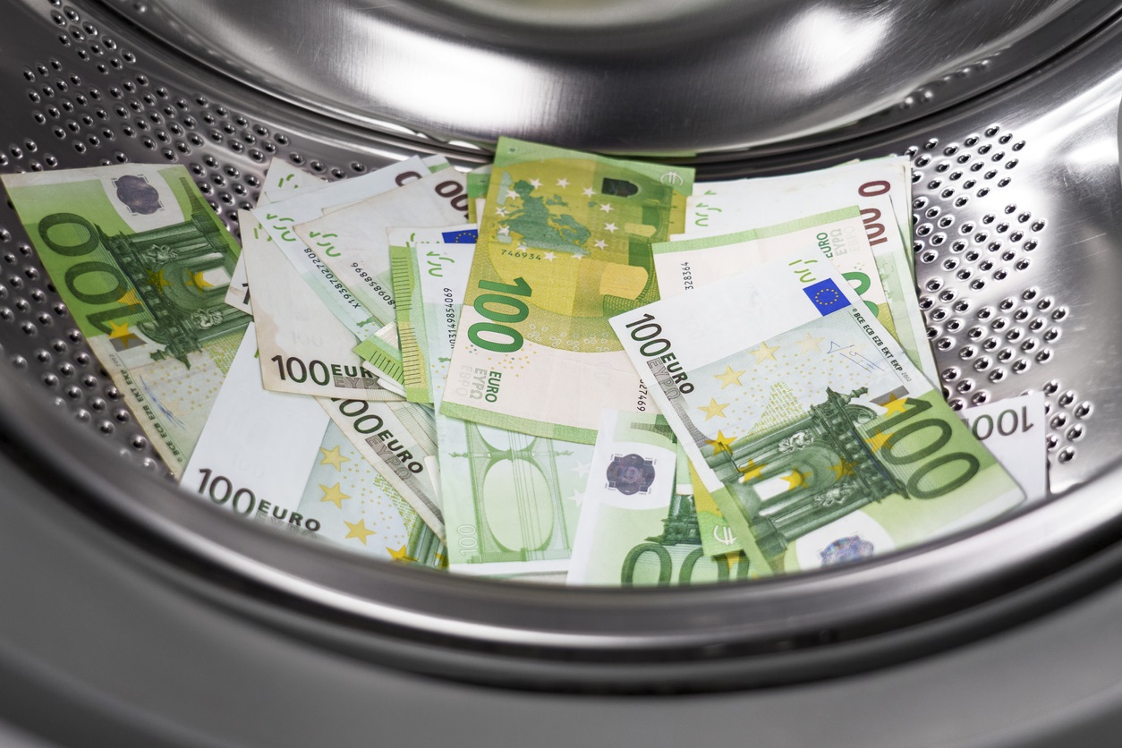 (Bildquelle: iStock-1459169890 Geldwäsche) (Bildquelle: iStock-1459169890 Geldwäsche)
