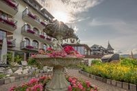 Kräutergarten mit Brunnen (c) Ebners Waldhof