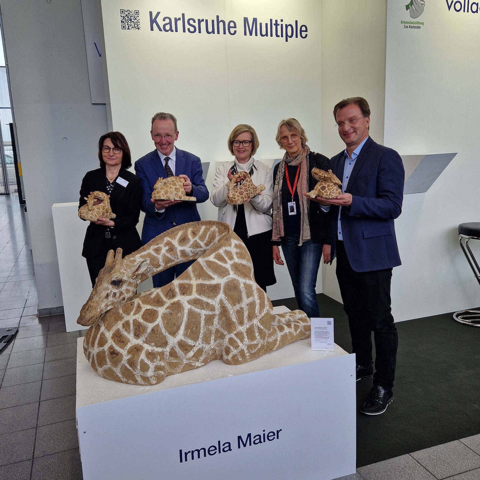 Eröffnung des Skulpturengartens im Beisein von Bürgermeister Dr. Albert Käuflein. (Bildquelle: Vollack Gruppe) Eröffnung des Skulpturengartens im Beisein von Bürgermeister Dr. Albert Käuflein. (Bildquelle: Vollack Gruppe)