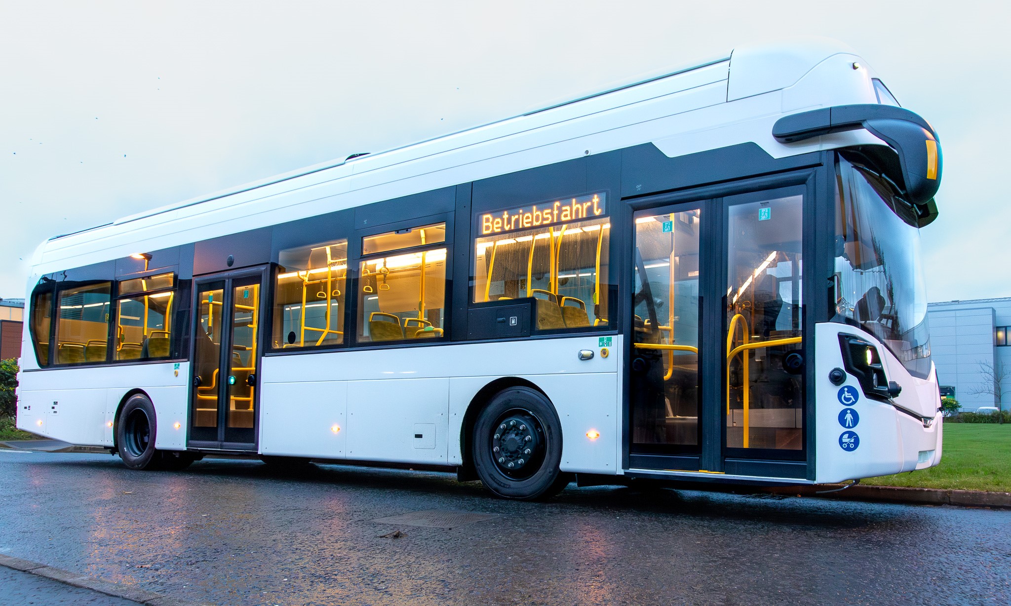 Wrightbus sichert sich einen großen Auftrag für 28 Wasserstoffbusse der Saarbahn GmbH. (Bildquelle: Wrightbus) Wrightbus sichert sich einen großen Auftrag für 28 Wasserstoffbusse der Saarbahn GmbH. (Bildquelle: Wrightbus)