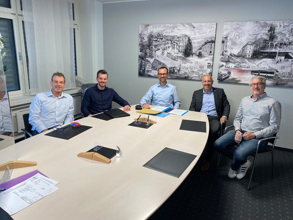 von Links: Beat Honegger, Raphael Kempf, Claus Lemke, Peter Heinold, Cornelius Knall (Die Bildrechte liegen bei dem Verfasser der Mitteilung.)