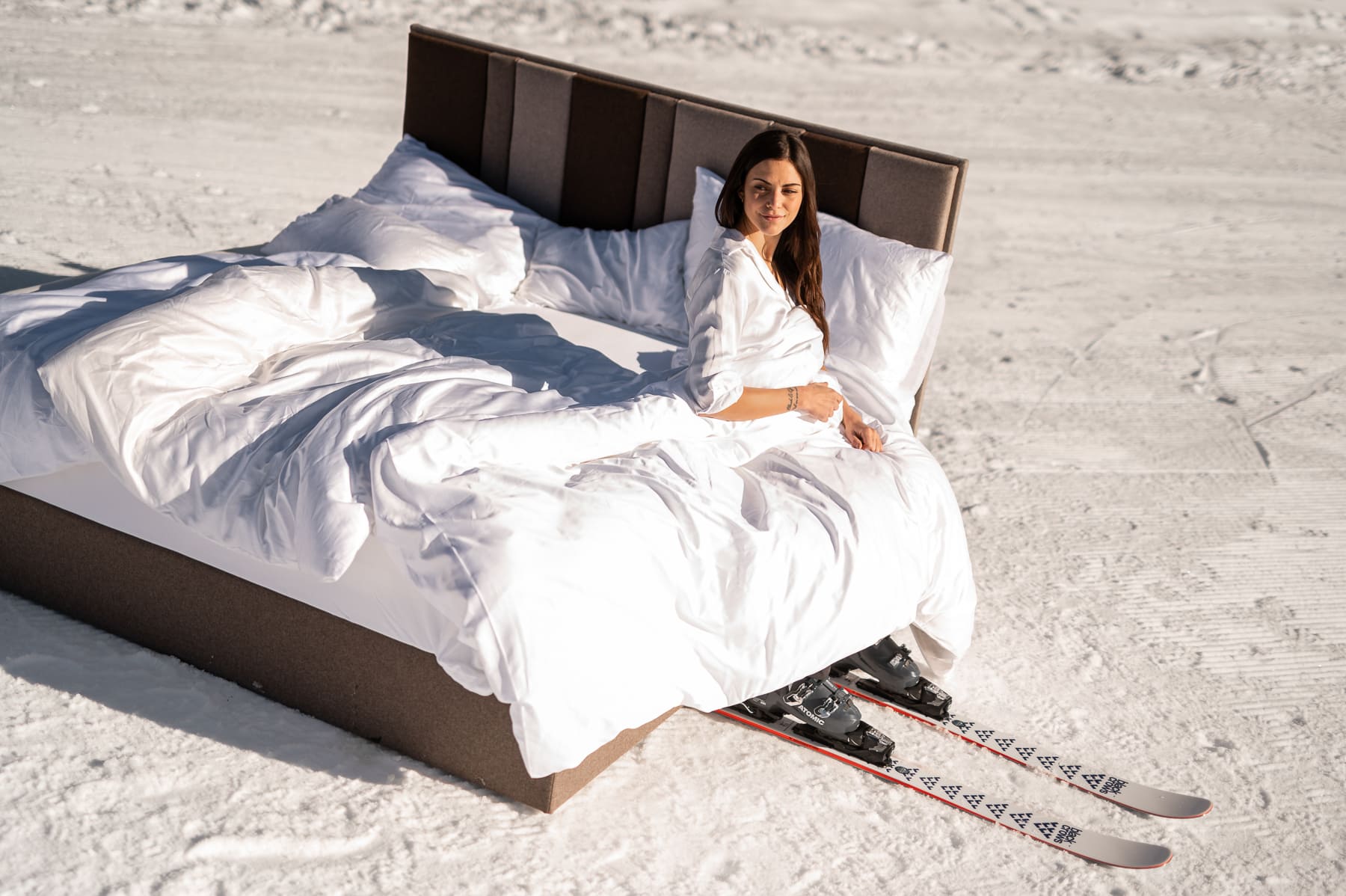 Bett und Skipiste sind in den ADEA Lifestyle Suites näher als andernorts Bett und Skipiste sind in den ADEA Lifestyle Suites näher als andernorts