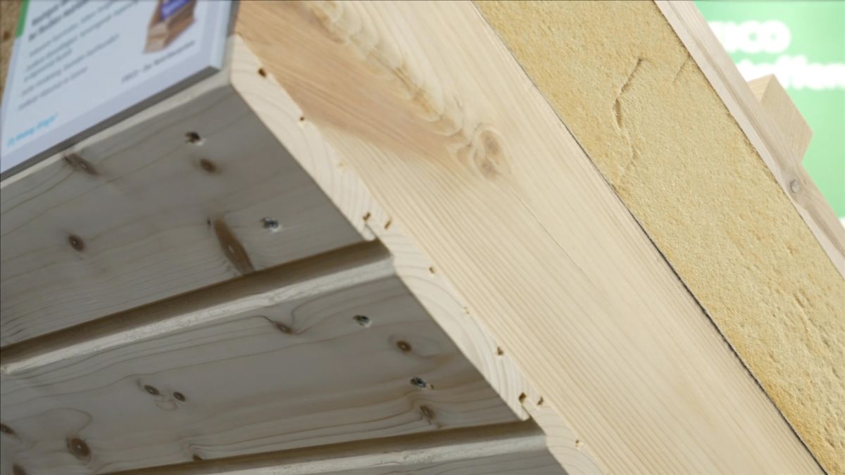 Dach- und Holzbau, Dämmung für mehr Nachhaltigkeit (© Messe.TV - Deutsche Messefilm & Medien GmbH) Dach- und Holzbau, Dämmung für mehr Nachhaltigkeit (© Messe.TV - Deutsche Messefilm & Medien GmbH)