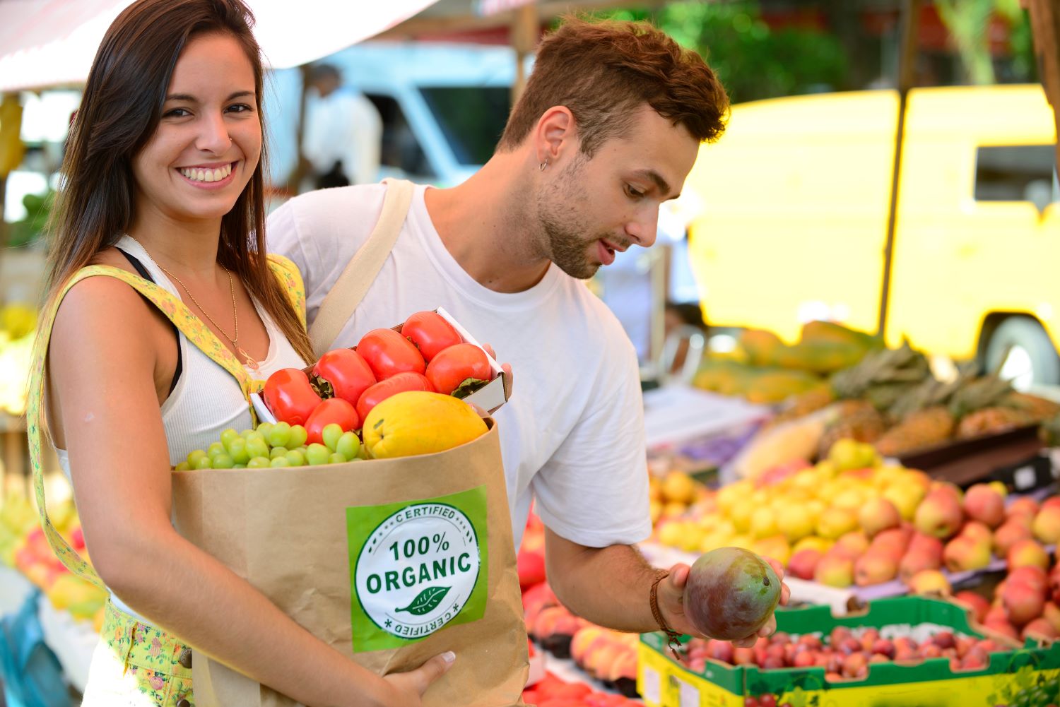 Papierverpackungen auf dem Wochenmarkt von Pack4Food24 (Die Bildrechte liegen bei dem Verfasser der Mitteilung.) Papierverpackungen auf dem Wochenmarkt von Pack4Food24 (Die Bildrechte liegen bei dem Verfasser der Mitteilung.)