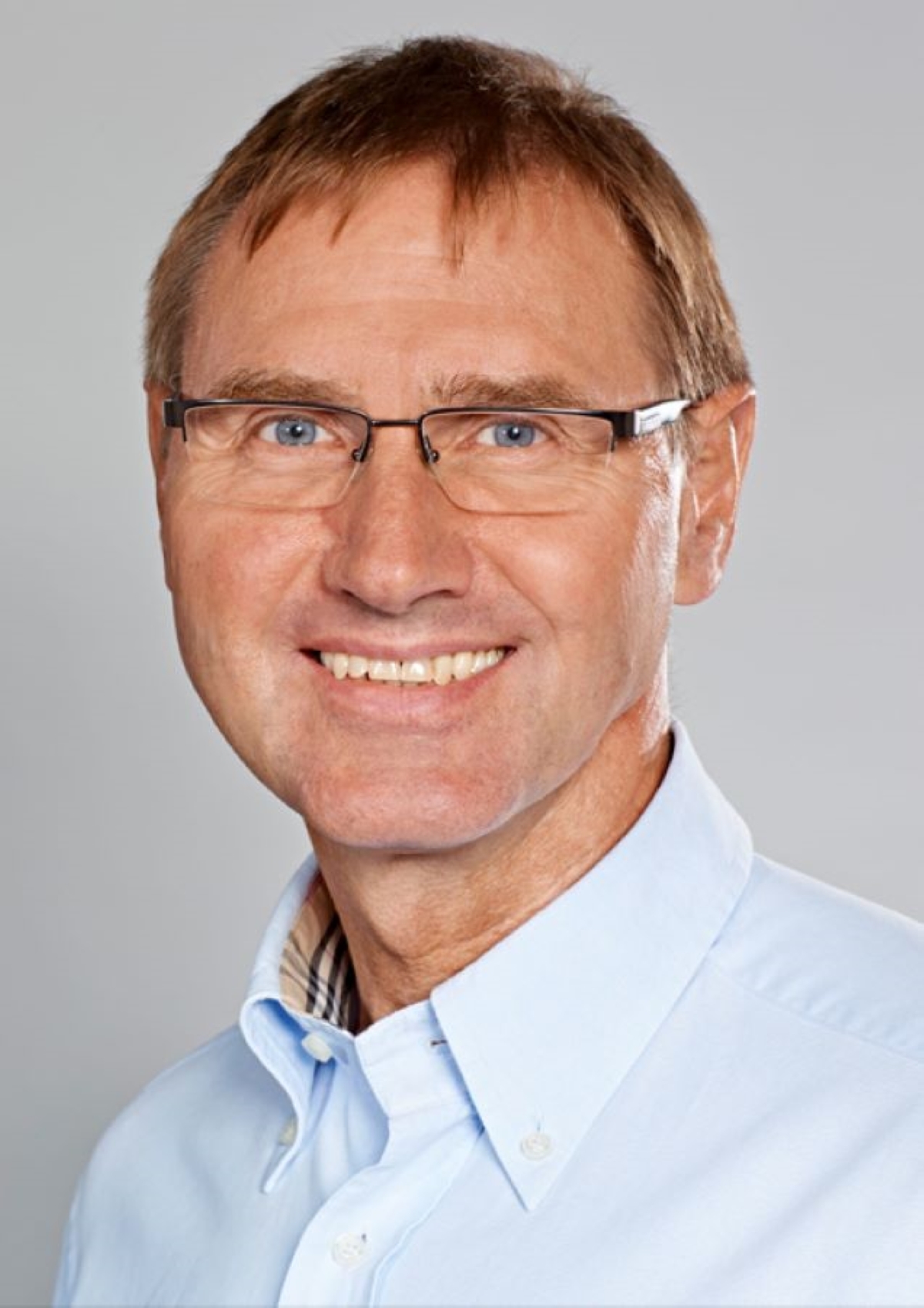 Dr. Hartmut Wolff