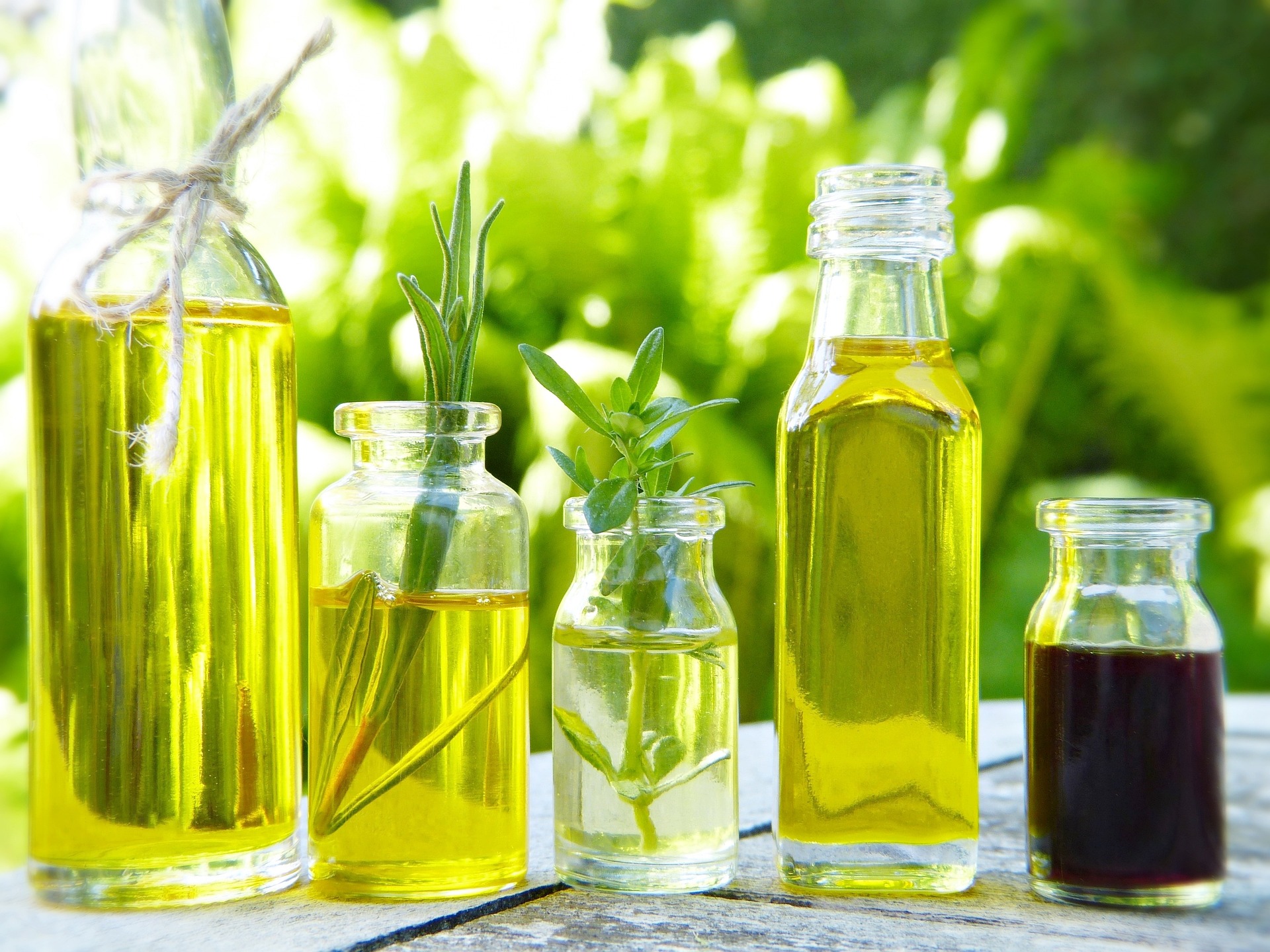 GesundeÖle und Ghee (Die Bildrechte liegen bei dem Verfasser der Mitteilung.) GesundeÖle und Ghee (Die Bildrechte liegen bei dem Verfasser der Mitteilung.)