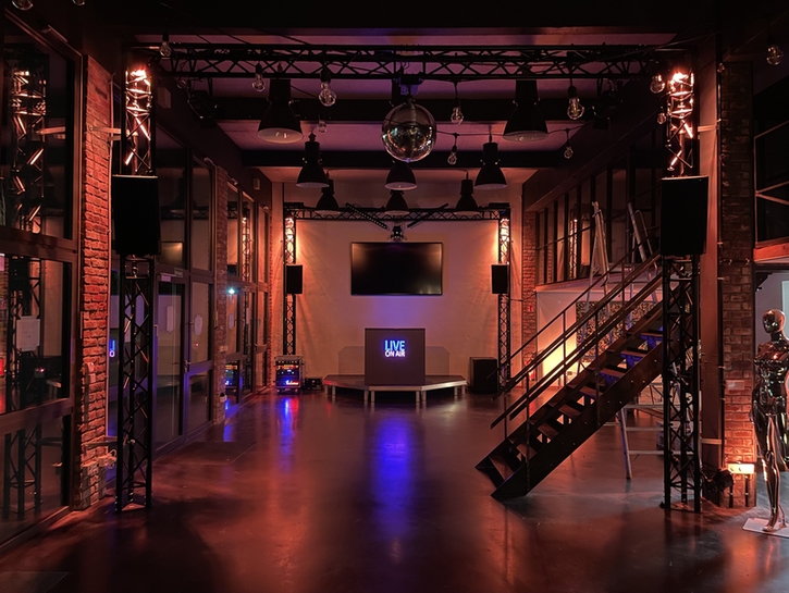 Das Quizloft bei Nacht Das Quizloft bei Nacht
