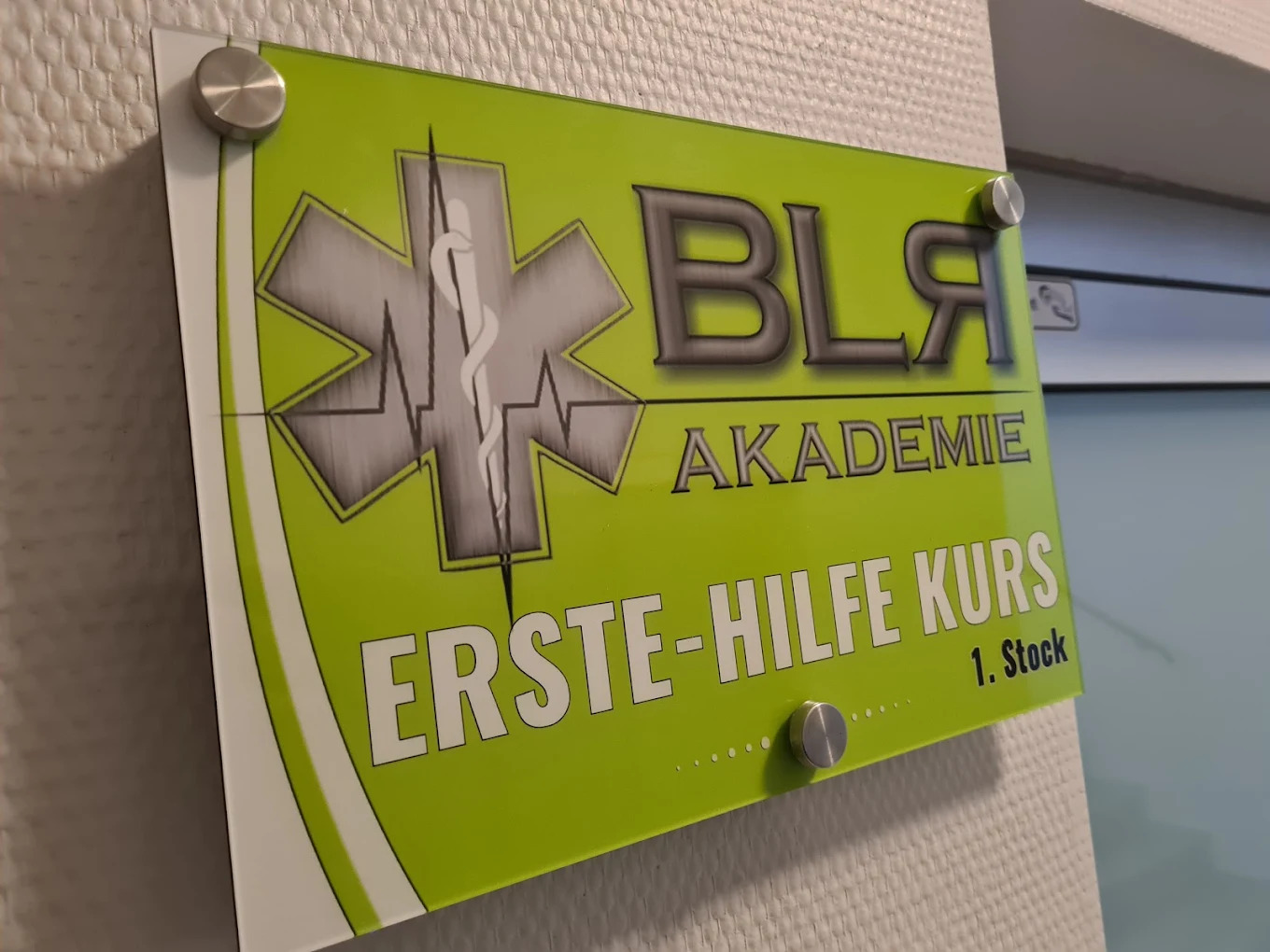 Erste-Hilfe-Kurse in Bildungs und Betreuungseinrichtungen für Kinder in München Erste-Hilfe-Kurse in Bildungs und Betreuungseinrichtungen für Kinder in München