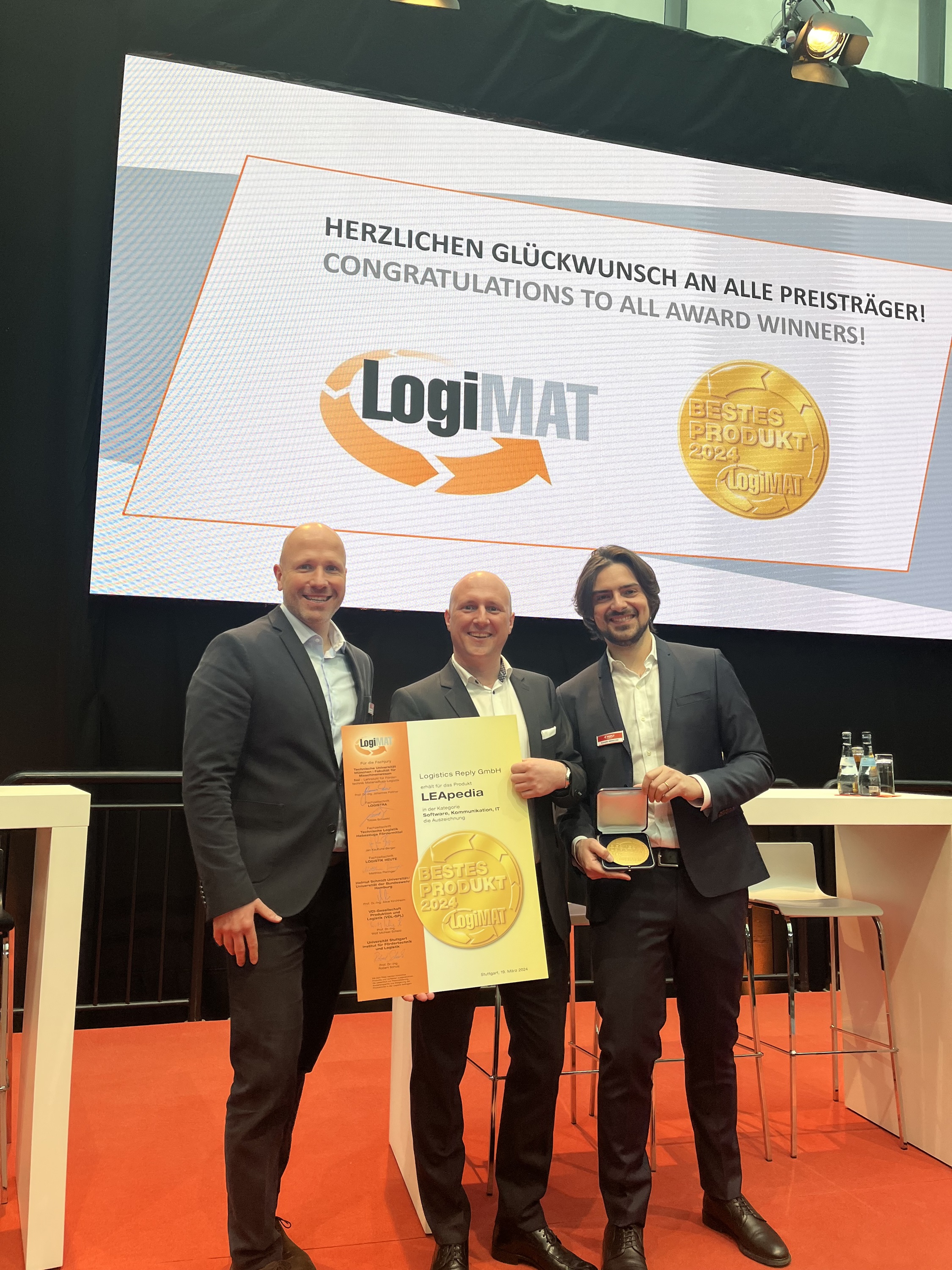 Awardverleihung an Logistics Reply Awardverleihung an Logistics Reply