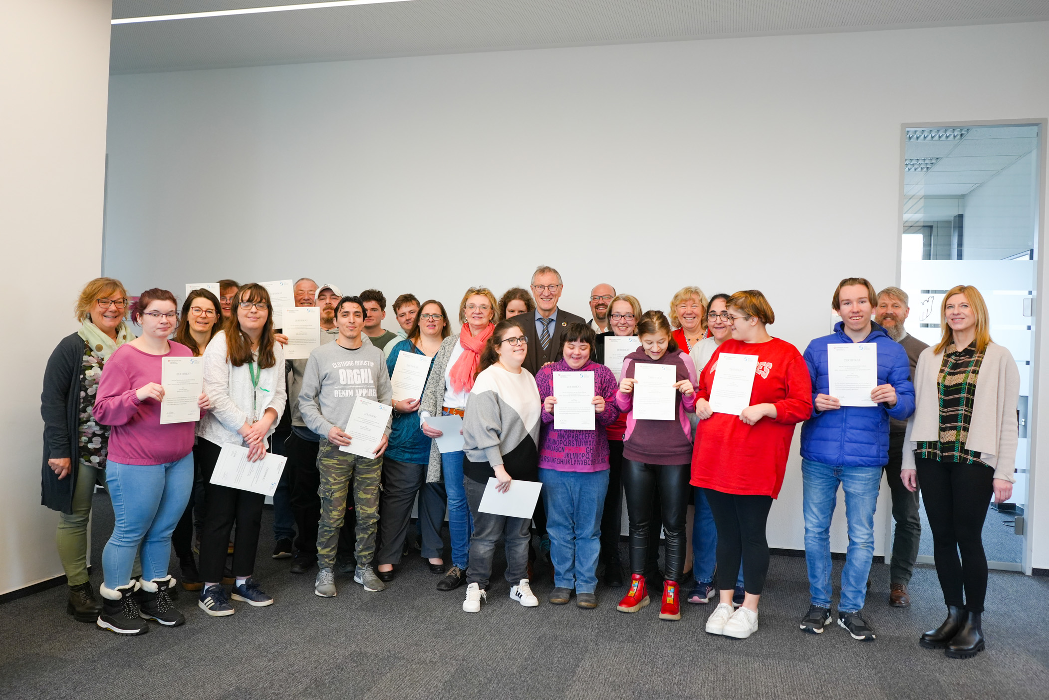 GWW - Erfolgreicher Abschluss der beruflichen Bildung für 32 Absolventinnen und Absolventen (Die Bildrechte liegen bei dem Verfasser der Mitteilung.) GWW - Erfolgreicher Abschluss der beruflichen Bildung für 32 Absolventinnen und Absolventen (Die Bildrechte liegen bei dem Verfasser der Mitteilung.)