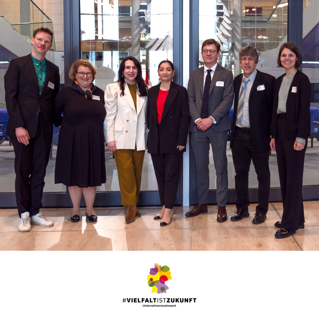 Carlotta Köster-Brons (zweite von links) bei der parlamentarischen Veranstaltung. (Bildquelle: Mario Schmidt)