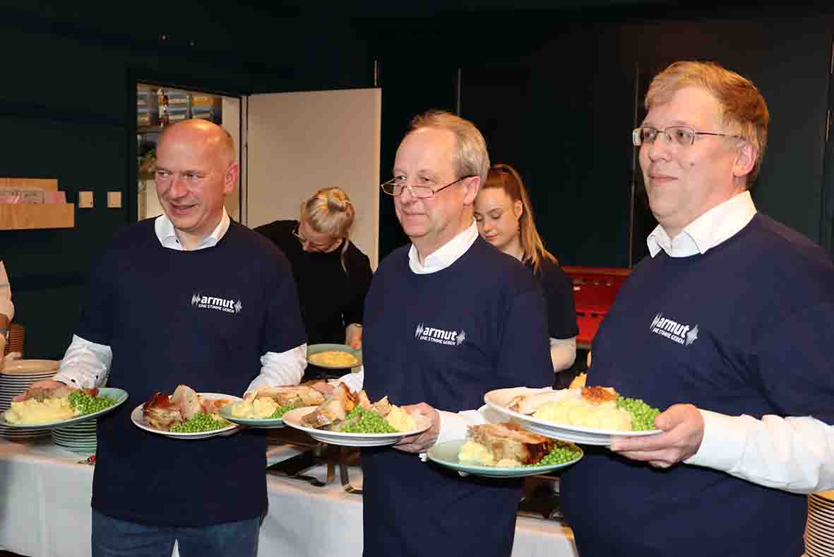 Regierender Bürgermeister Kai Wegner, Bischof Dr. Christian Stäblein& Dr. Christian Nottmeier (Die Bildrechte liegen bei dem Verfasser der Mitteilung.)