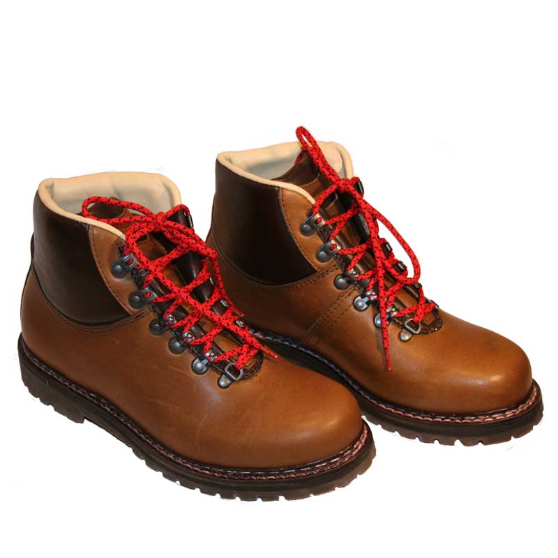 Zwiegenähte Wanderschuhe bei Vitalinus (Die Bildrechte liegen bei dem Verfasser der Mitteilung.) Zwiegenähte Wanderschuhe bei Vitalinus (Die Bildrechte liegen bei dem Verfasser der Mitteilung.)