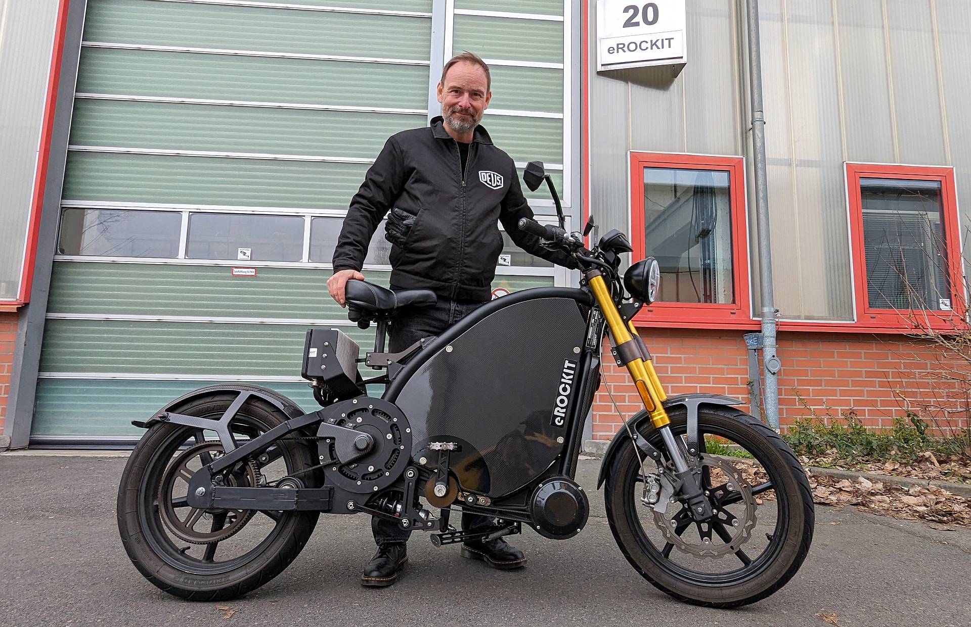 Marco Voigt mit dem eROCKIT. (Die Bildrechte liegen bei dem Verfasser der Mitteilung.) Marco Voigt mit dem eROCKIT. (Die Bildrechte liegen bei dem Verfasser der Mitteilung.)