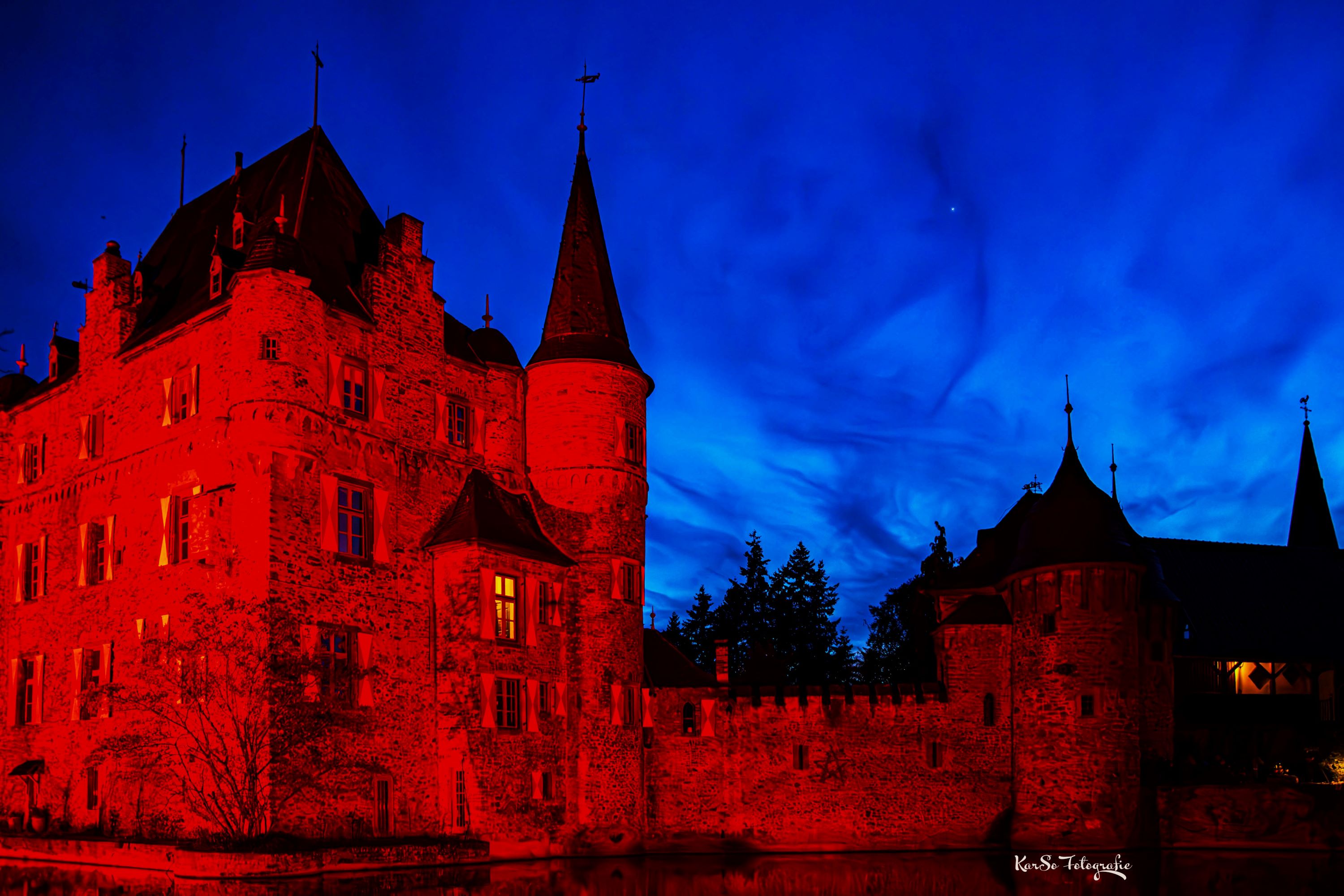 Hexennacht auf Burg Satzvey. Quelle: Katharina Sold Hexennacht auf Burg Satzvey. Quelle: Katharina Sold