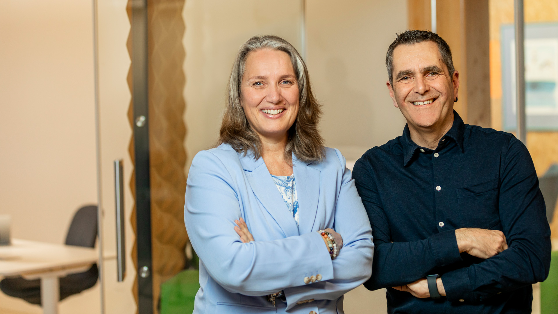 Roman P. Büchler und Miriam Herzberg freuen sichüber den Relaunch der Website von FORAN. (Die Bildrechte liegen bei dem Verfasser der Mitteilung.) Roman P. Büchler und Miriam Herzberg freuen sichüber den Relaunch der Website von FORAN. (Die Bildrechte liegen bei dem Verfasser der Mitteilung.)