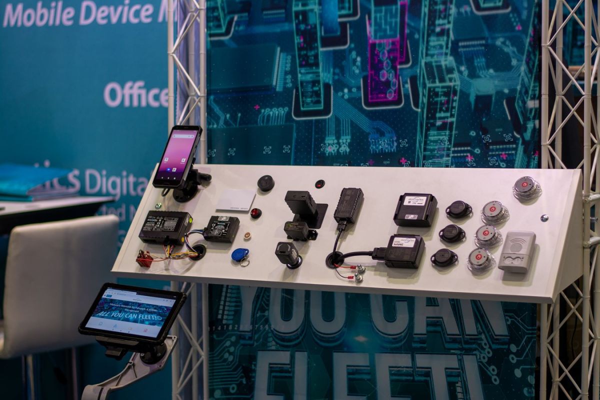 AREALCONTROL: Telematik-Systeme für jedes Fahrzeug, Maschine und Equipment. (© AREALCONTROL GmbH, Stuttgart) AREALCONTROL: Telematik-Systeme für jedes Fahrzeug, Maschine und Equipment. (© AREALCONTROL GmbH, Stuttgart)